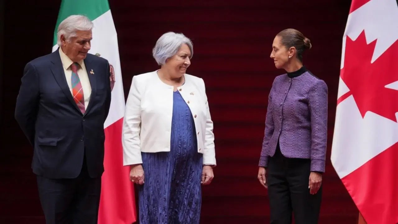 Claudia Sheinbaum recibe a Mary Simon, gobernadora general de Canadá, en CDMX