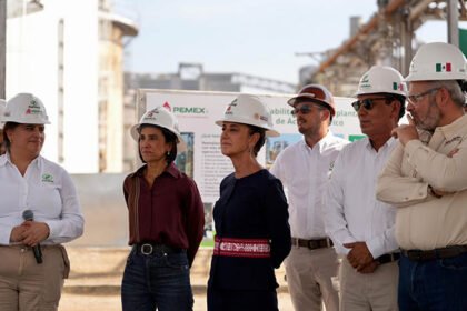 Claudia Sheinbaum supervisa Planta Fertinal de Pemex en Michoacán