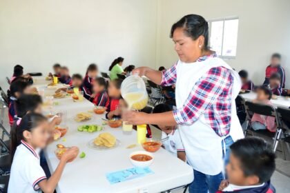 DIF Estatal entrega más de 25 millones de raciones a comunidades locales