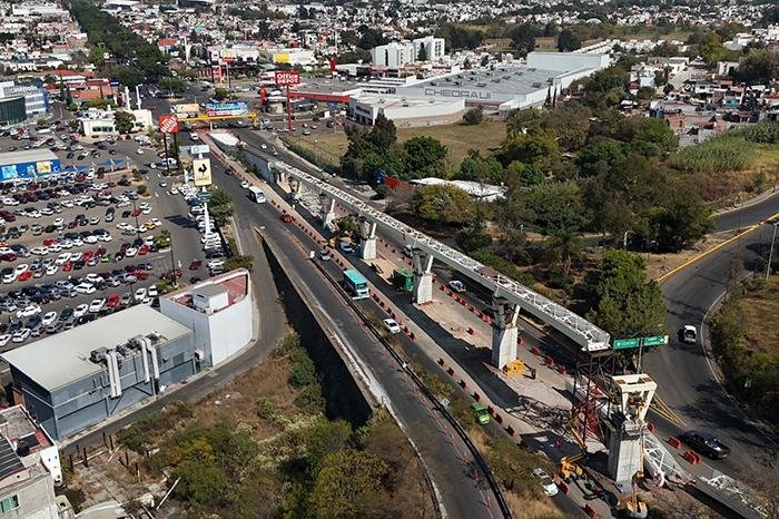 Distribuidor vial hacia Pátzcuaro en Morelia registra 70% de avance