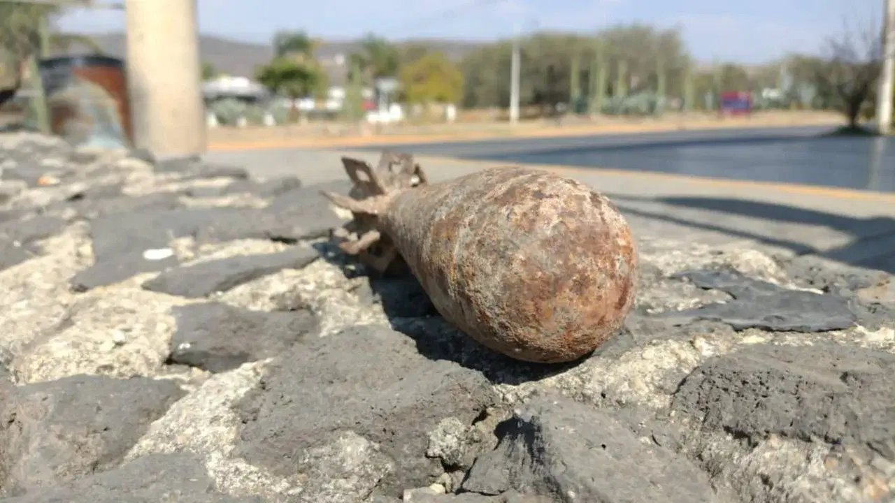 En Guanajuato, mujer intentó vender proyectil de mortero; intervino escuadrón antibombas