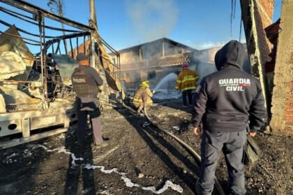 Explosión e incendio dejan dos heridos graves en La Piedad, Michoacán