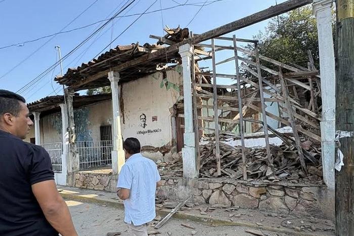 Fallece mujer tras colapso de vivienda por sismo en Guerrero
