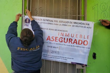 FGE asegura en Morelia inmueble usado como bodega y para desmantelar vehículos