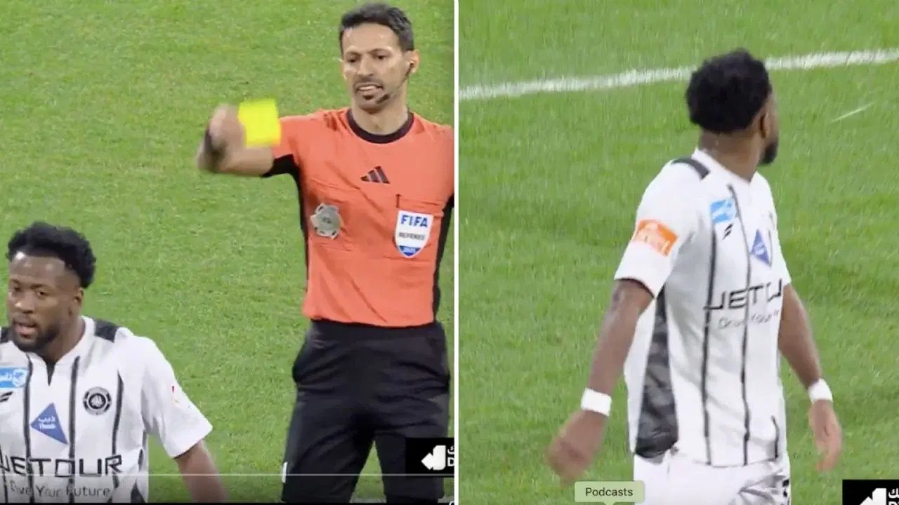 Futbolista escupe al árbitro, regresa al campo y es expulsado