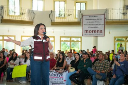 Gladyz Butanda convoca a unidad por la 4T ante miles