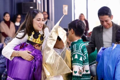 Gobernadora celebra Día de Reyes con menores de Casa Hogar San Antonio