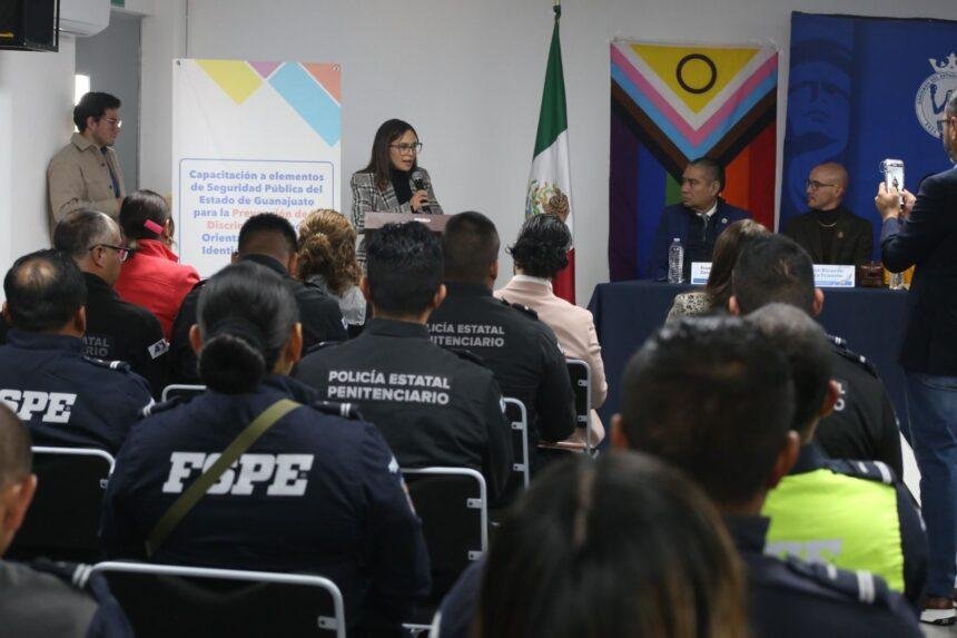 Gobierno capacita a Seguridad y Paz en diversidad sexual y de género
