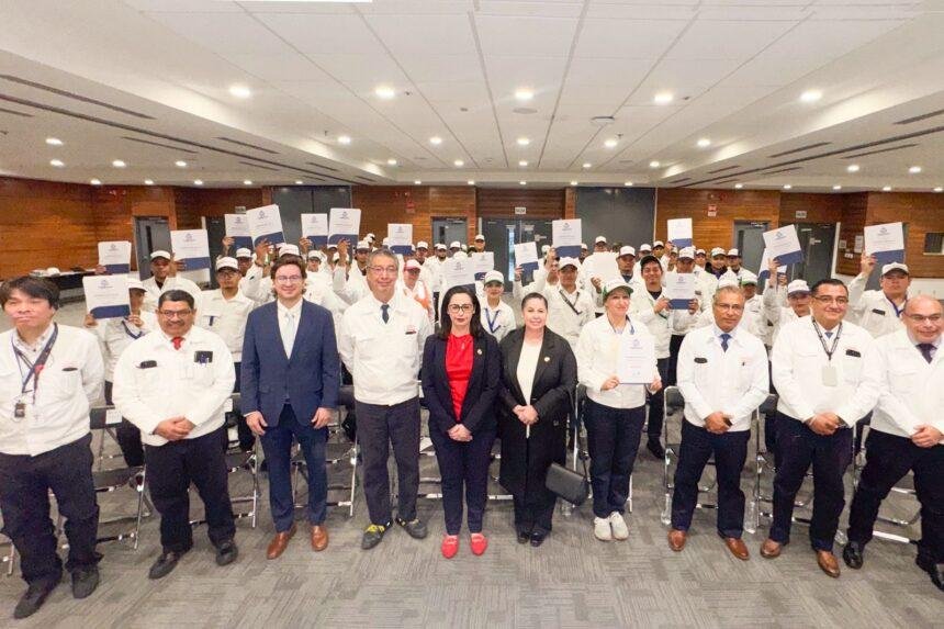 Gobierno de la Gente y Honda gradúan 274 operarios especializados