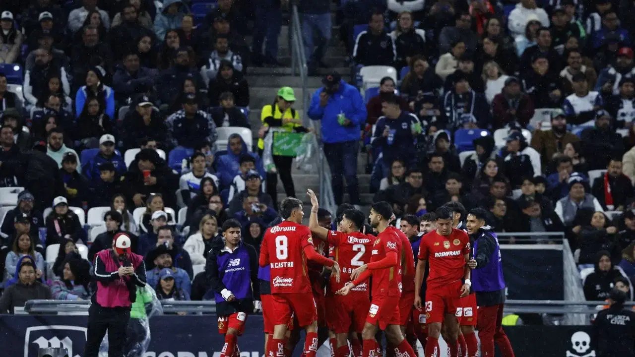 Golazo de Helinho da triunfo a Toluca ante Rayados