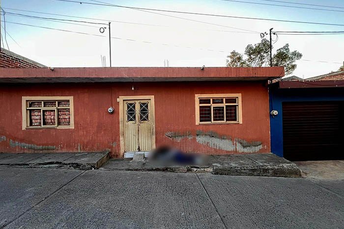 Hombre asesinado en colonia Trasierra de Jacona, Michoacán