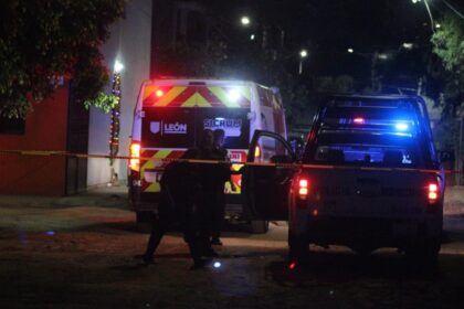 Hombre muere a balazos en calles de León, Guanajuato