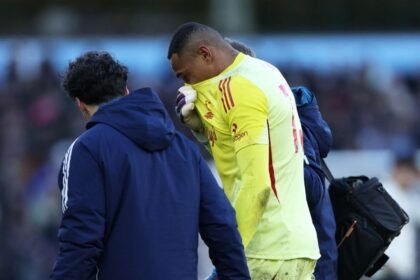 John Victor falla, se retira entre lágrimas por posible lesión