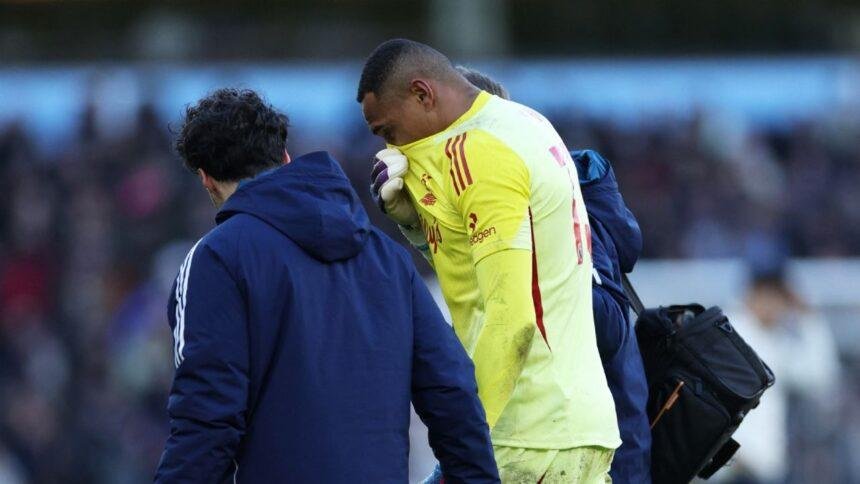 John Victor falla, se retira entre lágrimas por posible lesión