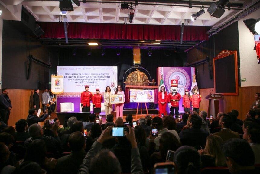 León, Guanajuato, presenta billete conmemorativo por 450 años