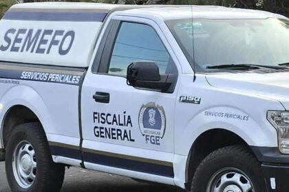 Madre e hijo fallecen tras desbarrancamiento de camioneta en Villa Madero, Michoacán