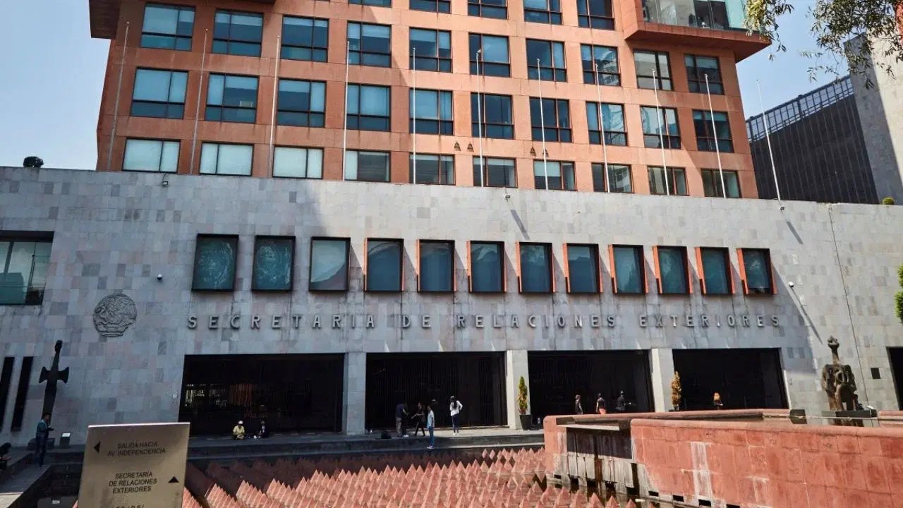 Más de mil diplomáticos mexicanos en CDMX denuncian impago y condiciones precarias