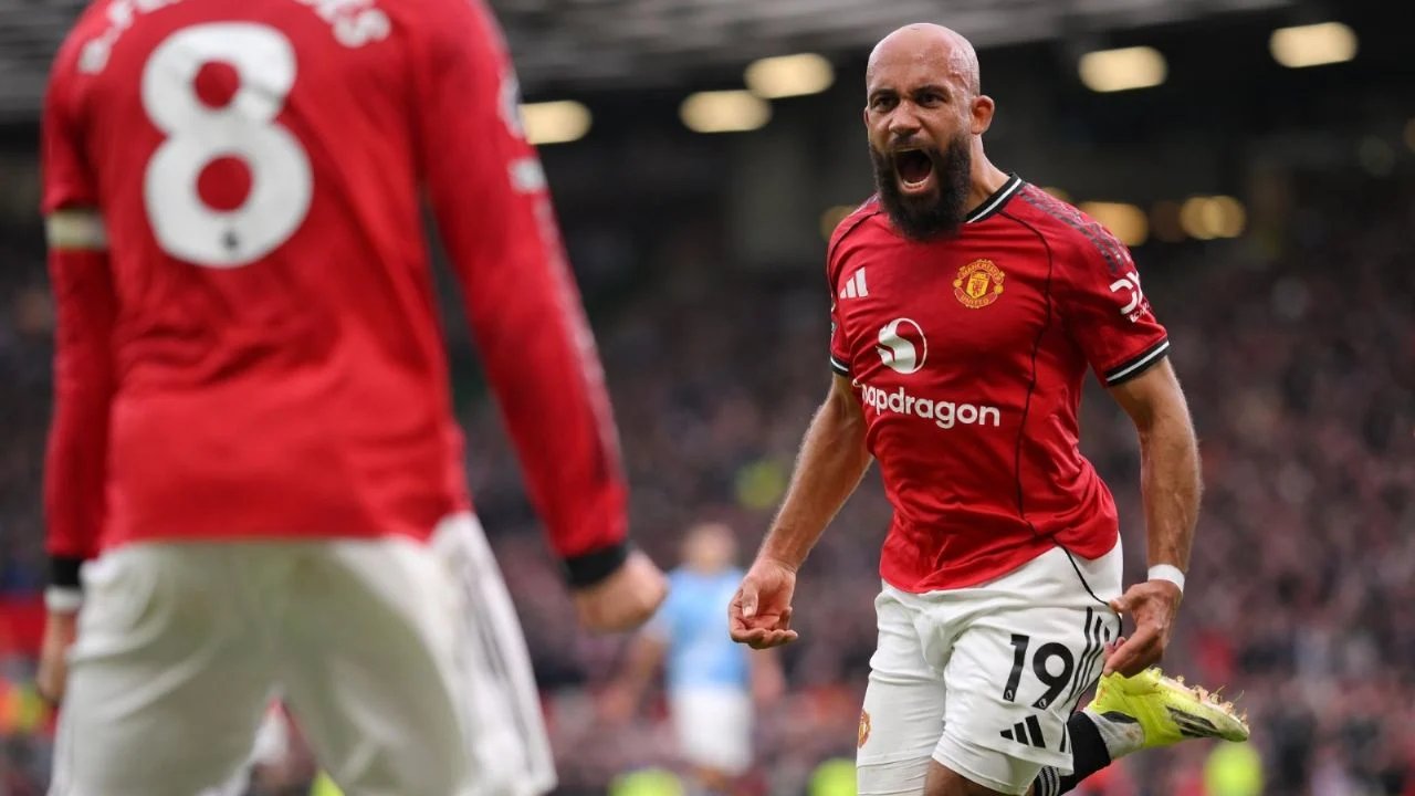 Michael Carrick debuta con victoria del United sobre el City