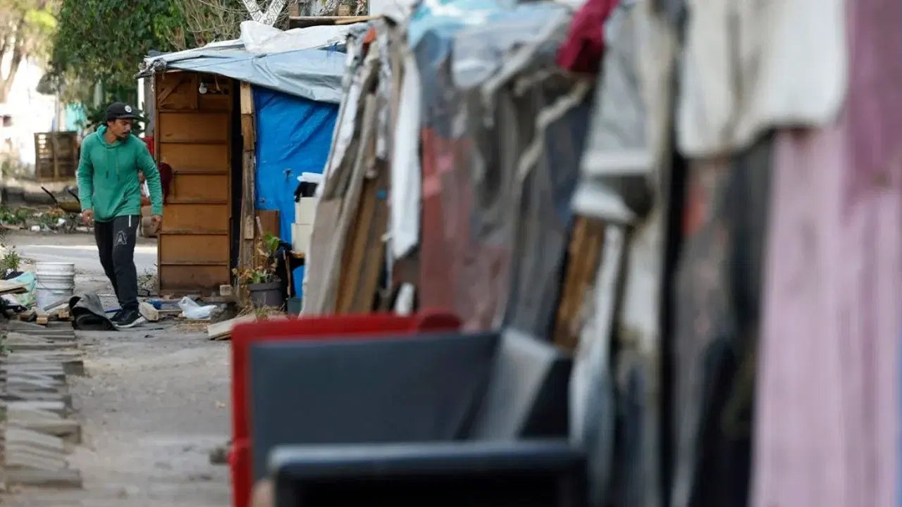 Migrantes abandonan sueño estadounidense y se establecen en Ciudad de México