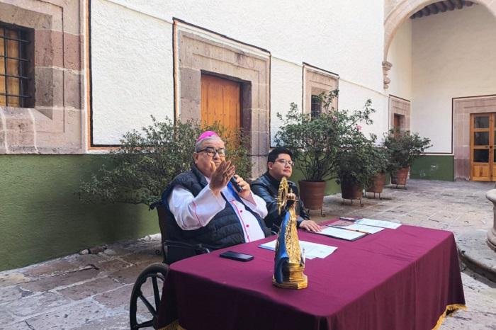 Morelia: Reyes Magos devuelven ilusión con misa, cabalgata y encendido de Catedral