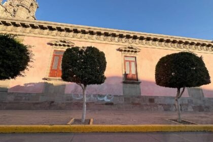 Nuevo acto de vandalismo contra la Presidencia Municipal de Irapuato, Guanajuato