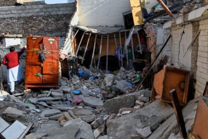 Ocho muertos por explosión de tanque de gas tras boda en Pakistán