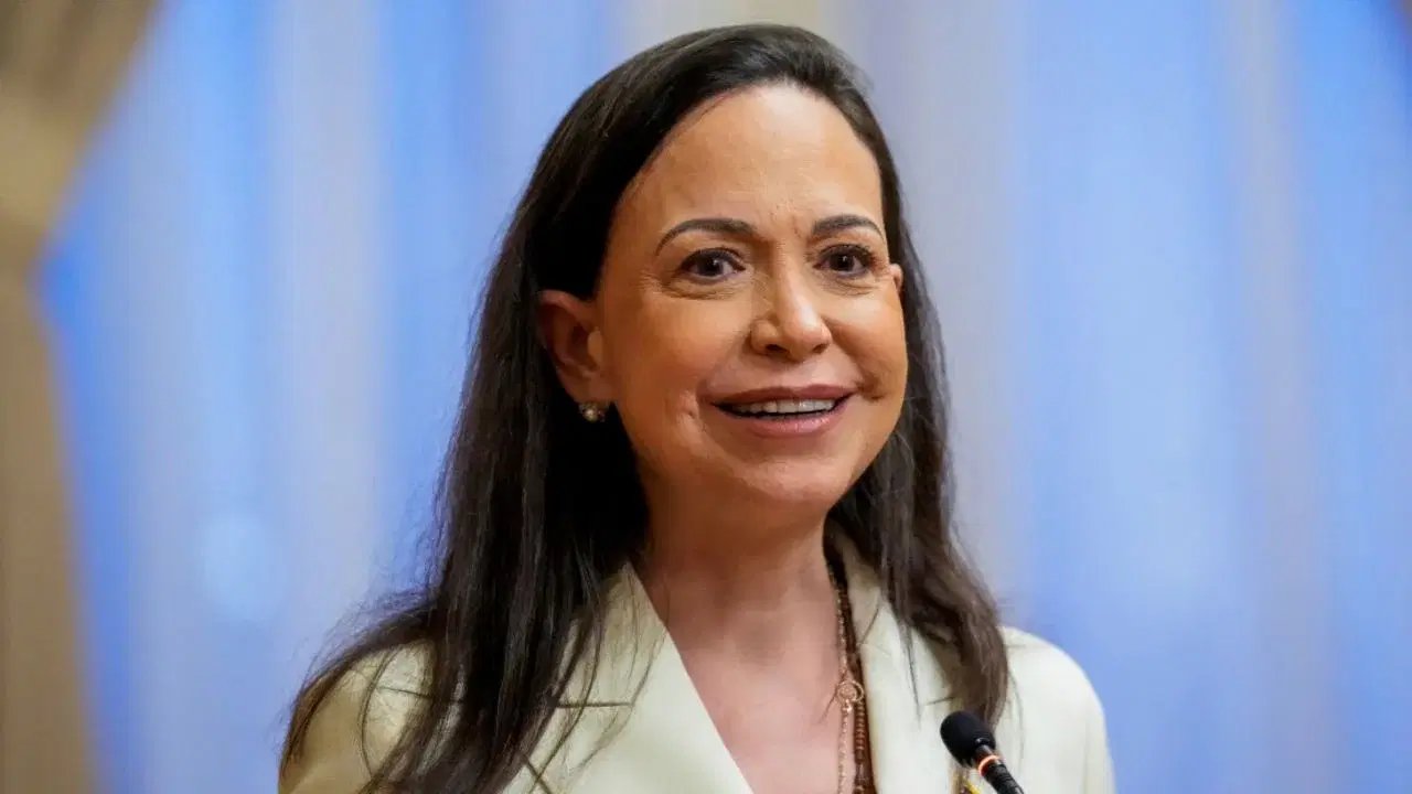 Oslo: Nobel aclara que premio no es transferible tras dichos de Machado