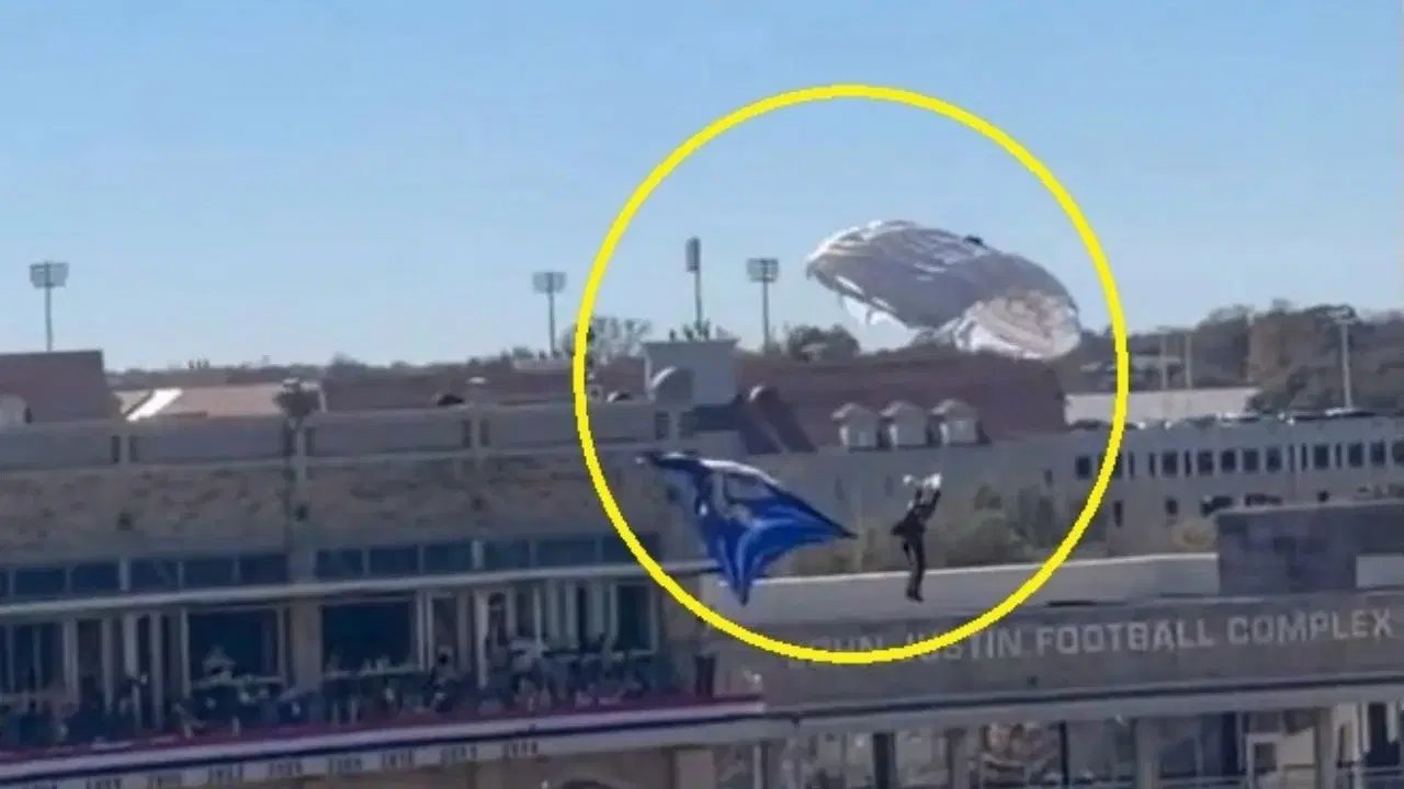 Paracaidista cae 11 metros tras enredarse en show del Armed Forces Bowl