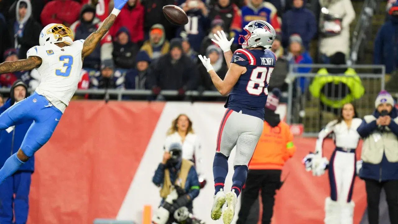 Patriots sellan pase a la ronda divisional tras vencer a Chargers