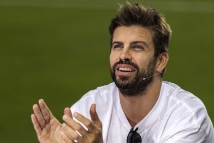 Piqué se burla de Arbeloa tras su debut como DT: "Cono" 3-2
