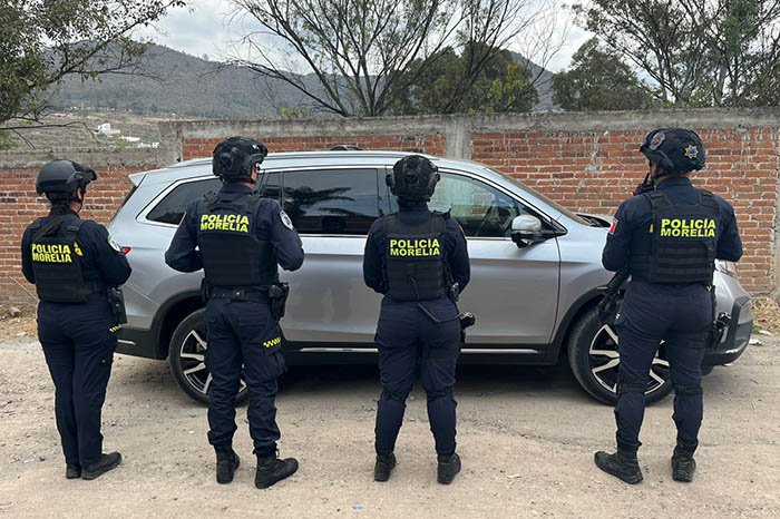 Policía de Morelia recupera vehículo robado con violencia en Jesús del Monte