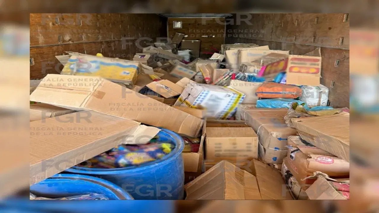 Procesan a residente de Coahuila por transportar cinco toneladas de pirotecnia