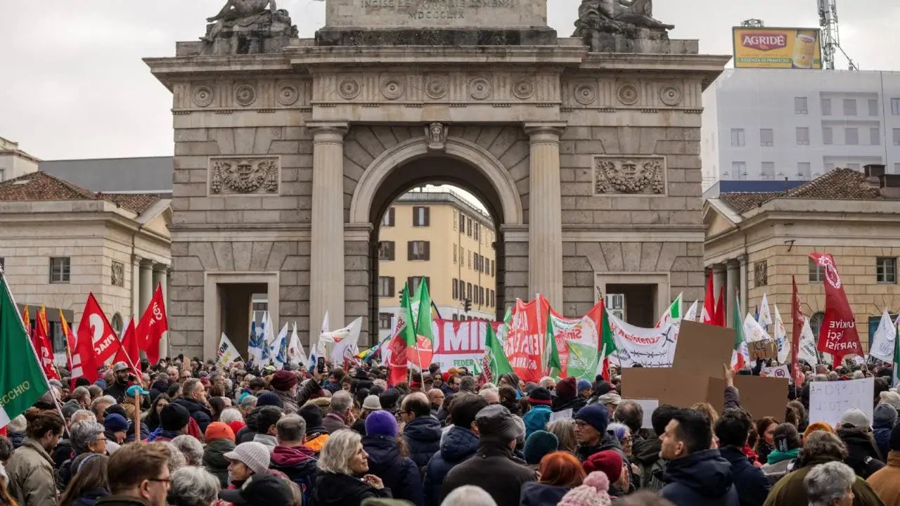 Protesta en Milán contra agentes del ICE en los Juegos Olímpicos