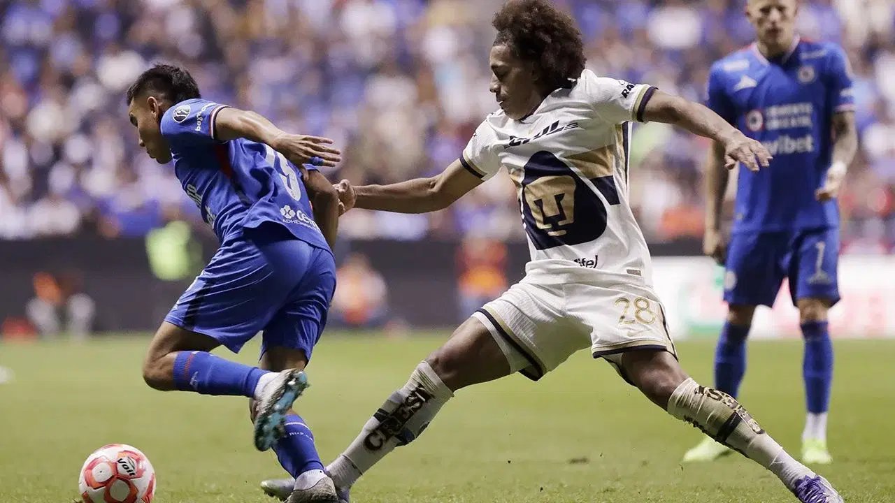 Pumas retiran a Cruz Azul del Estadio Olímpico días antes del torneo
