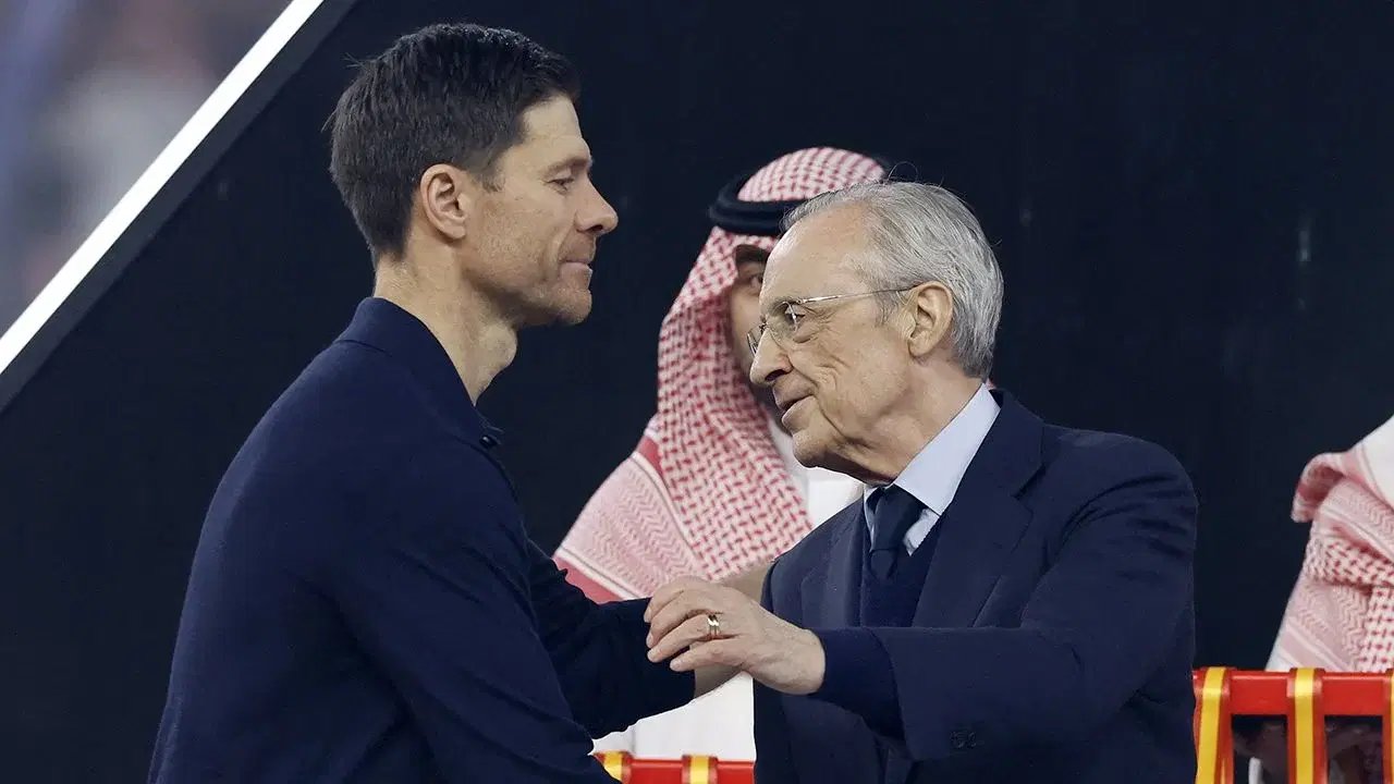 Real Madrid despide a Xabi Alonso tras perder Supercopa ante Barça