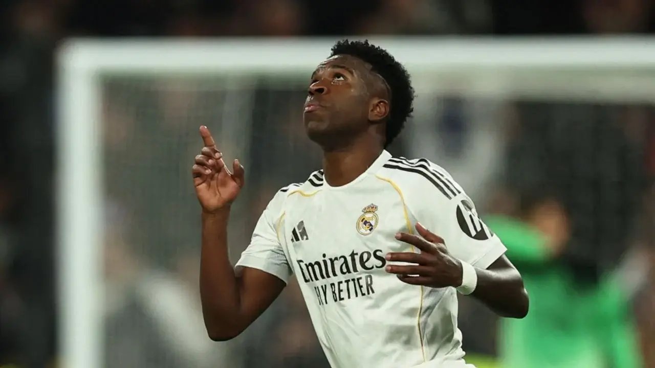 Real Madrid reconcilia al Bernabéu con goleada ante Mónaco