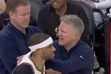 Steve Kerr expulsado tras confrontación con árbitros; Snoop Dogg lo narra