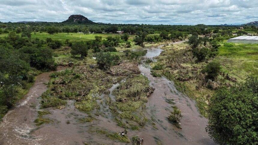 Sudáfrica declara desastre nacional tras inundaciones que dejan 31 fallecidos