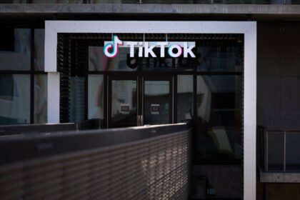 TikTok declara fallos técnicos ante acusaciones de censura en Washington, EE. UU.