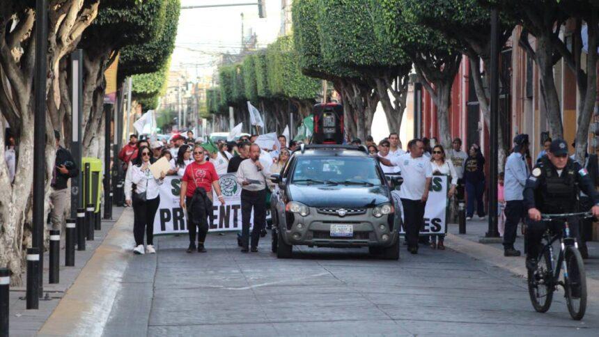 Trabajadores exigen jornada laboral de 40 horas