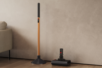 Aspiradora Dyson con perfil ultradelgado comparable al de una escoba