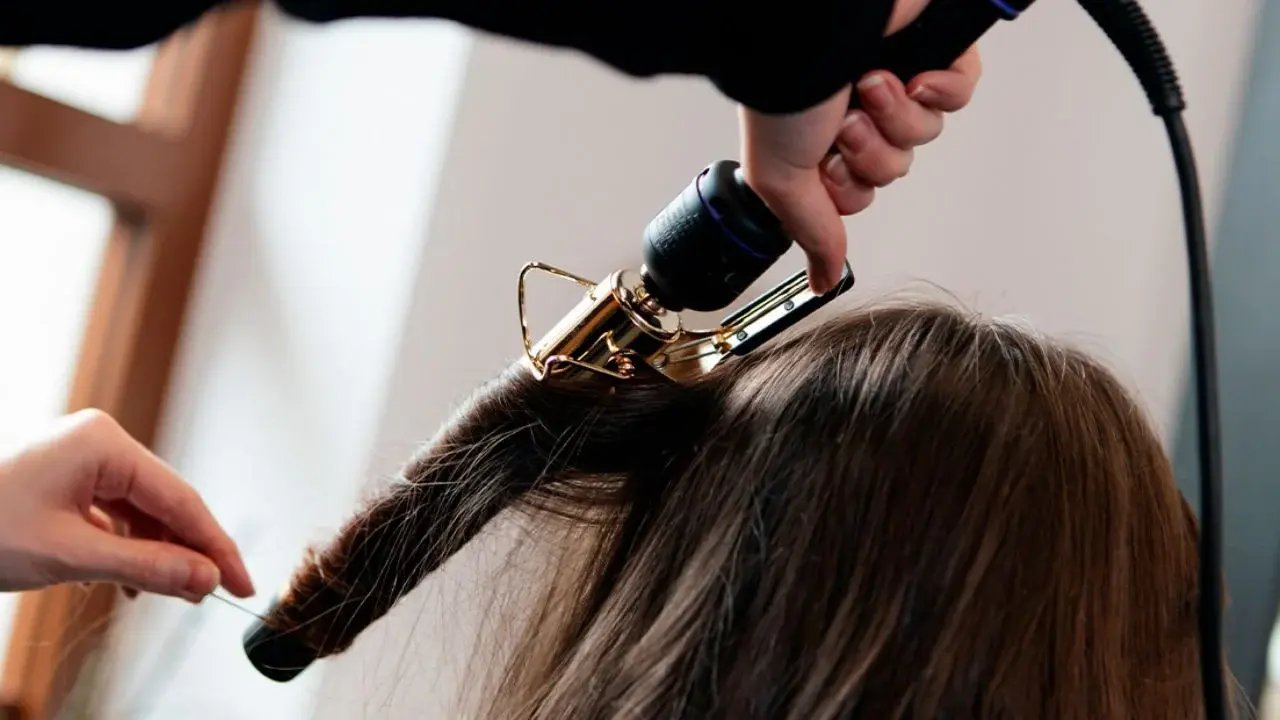 CDMX: Legisladora morenista denuncia misoginia en críticas al salón del Senado