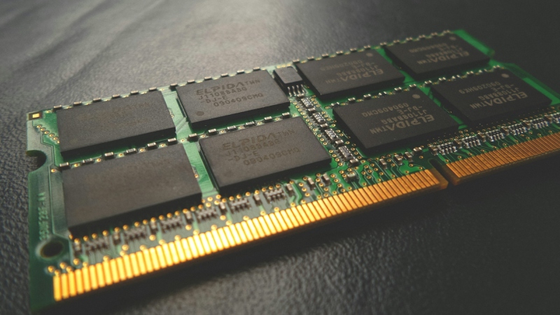 CEO de Phison advierte: escasez de DRAM amenaza productos y fabricantes