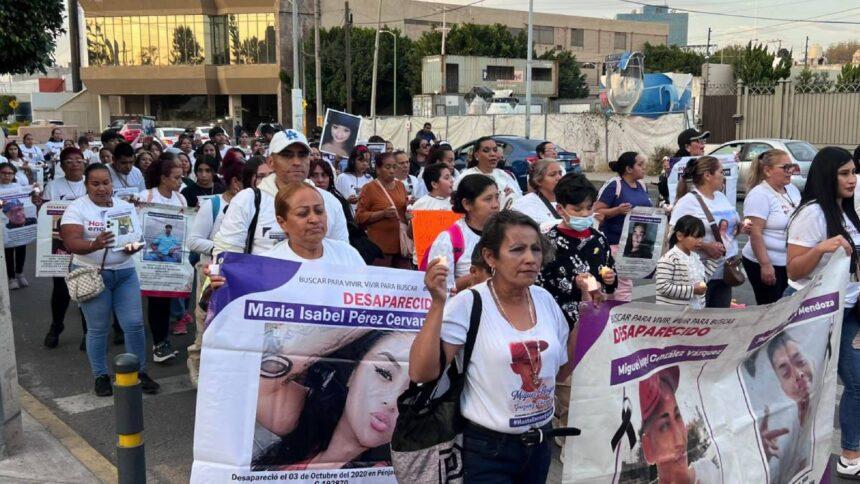 Ciudad de México: Marchan por quinto aniversario del colectivo Hasta Encontrarte