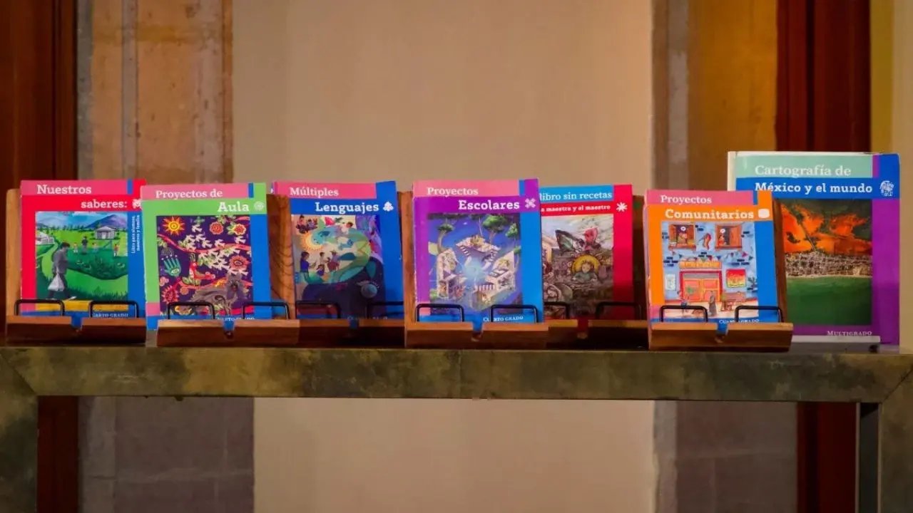 Ciudad de México: SEP vive tensiones por cambios en libros de texto
