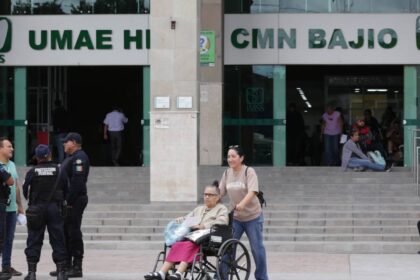 Colapsa atención en la T1 del IMSS en Ciudad de México