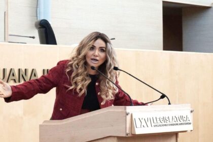 d2a560a2 f9a1 4513 a8b0 7678aadeb158