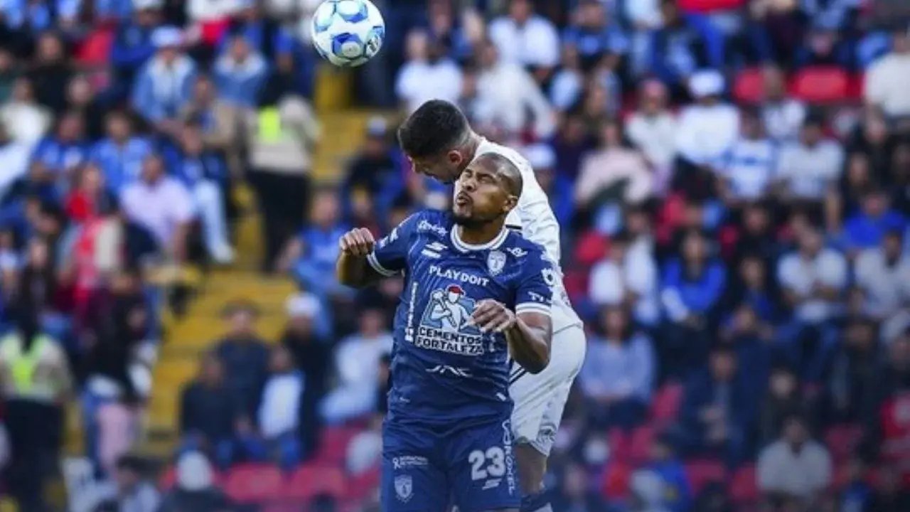 Empate entre Querétaro y Pachuca marcado por expulsiones