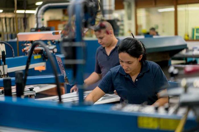 Empresarios texanos advierten impacto económico y electoral por política migratoria de Trump