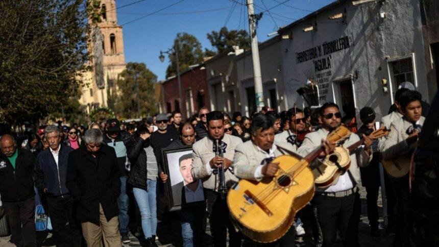 En Sinaloa, mineros protestan por secuestro y exigen justicia
